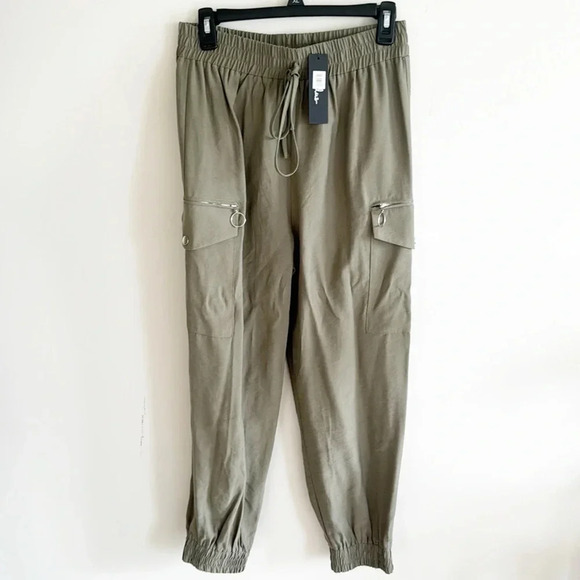 Lulu’s olive green lightweight cargo jogger pants NWT size medium - Picture 2 of 10